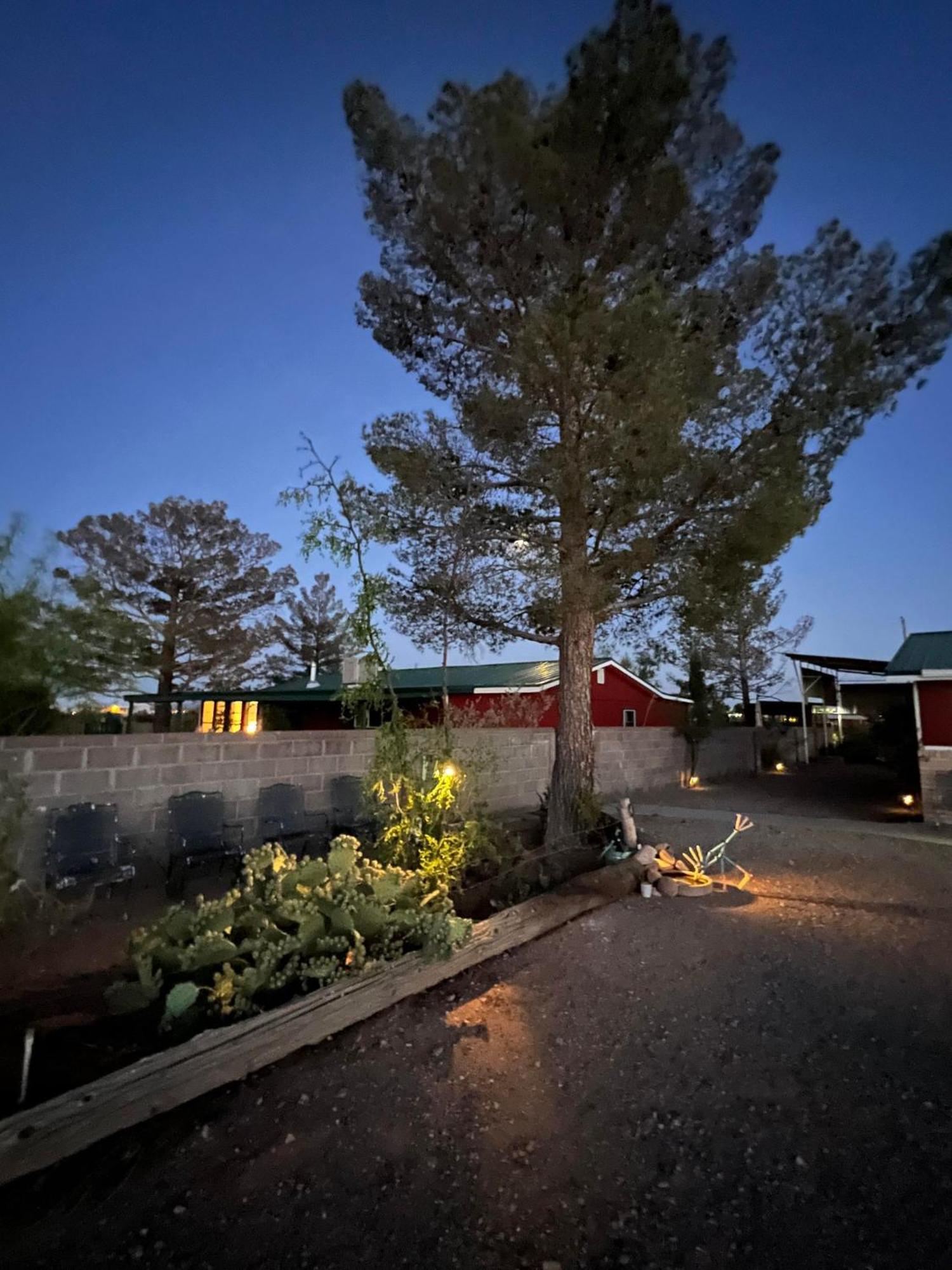 Hole In The Wall Getaway - Usa Mexico Border Bed And Breakfast Columbus Zewnętrze zdjęcie