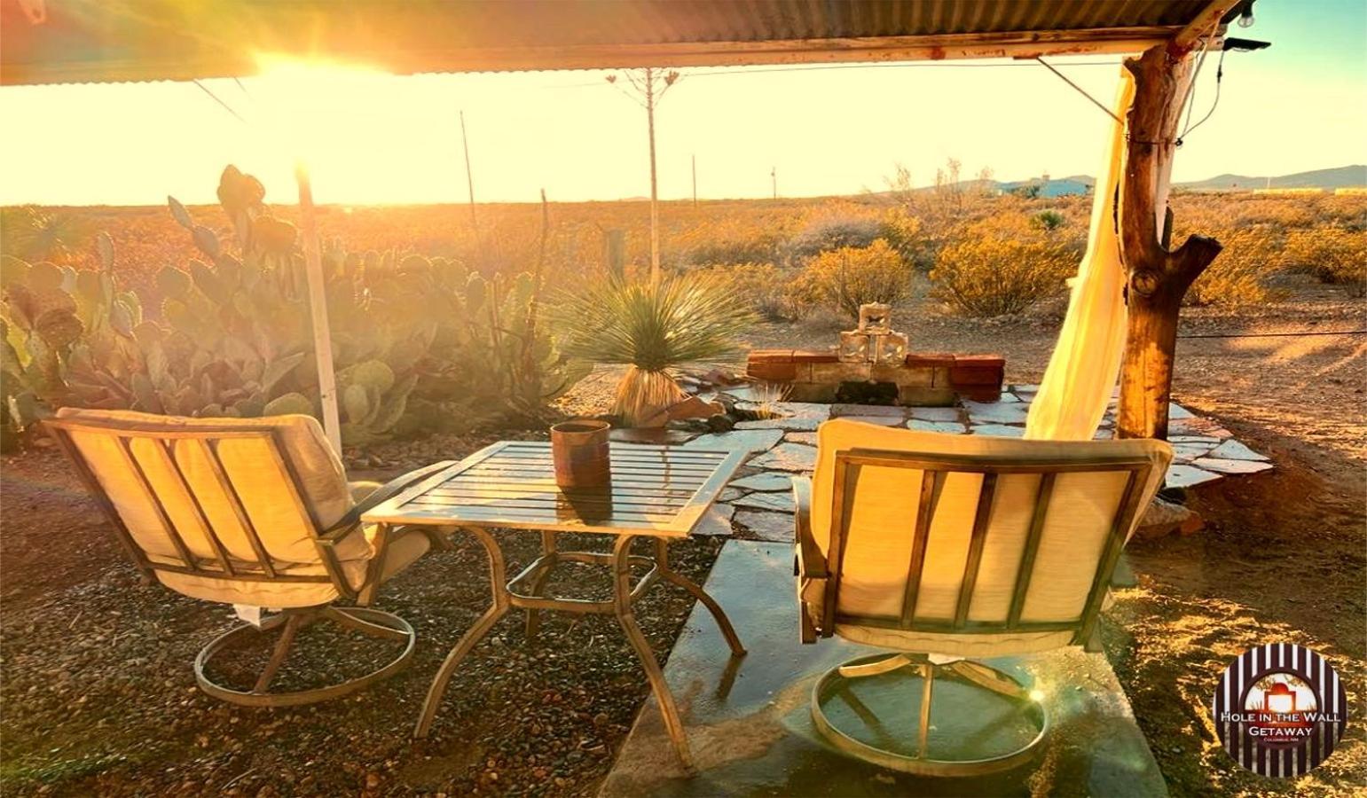 Hole In The Wall Getaway - Usa Mexico Border Bed And Breakfast Columbus Zewnętrze zdjęcie
